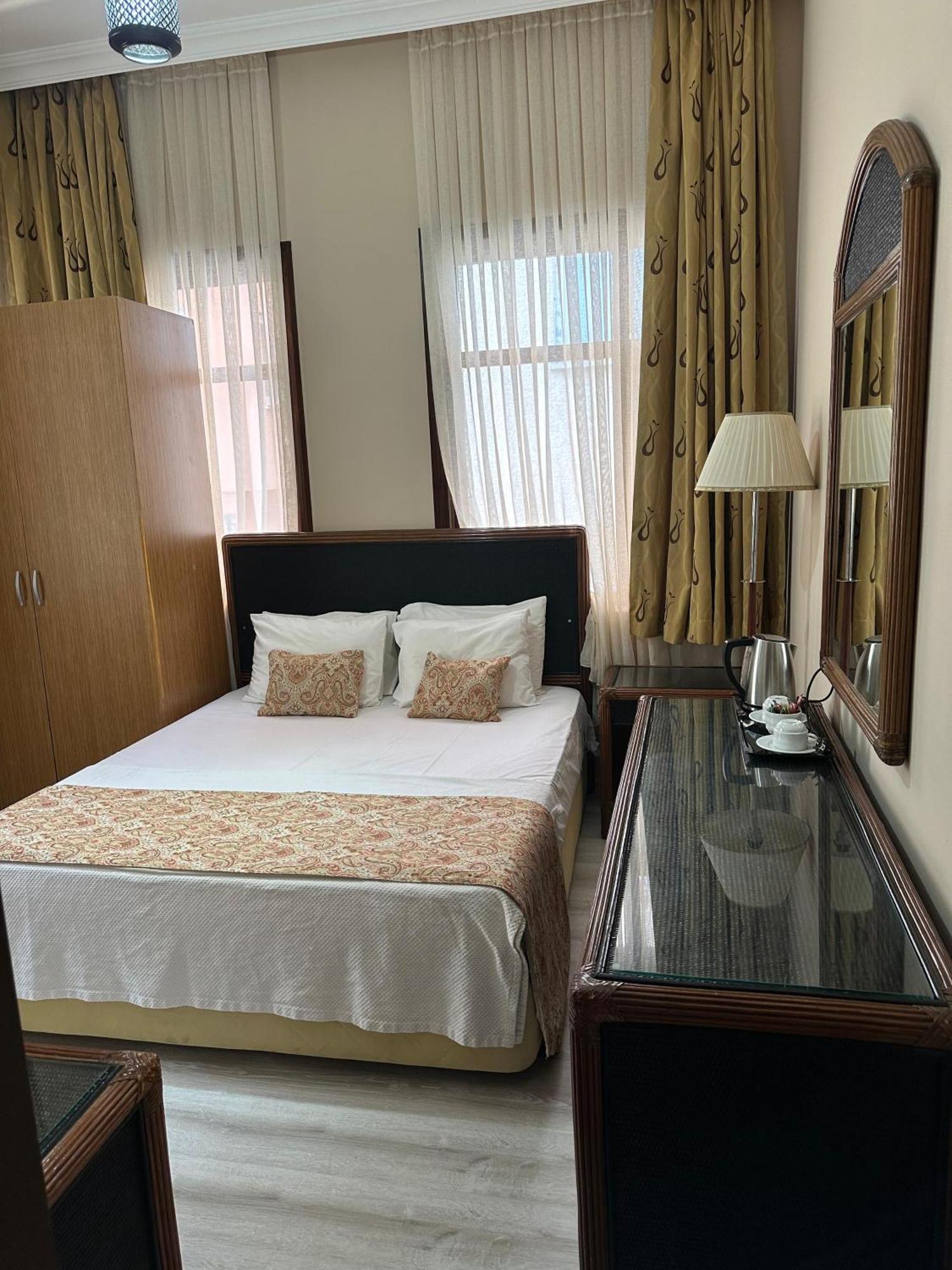 Loost Town Inn Hotel Antalya Eksteriør bilde