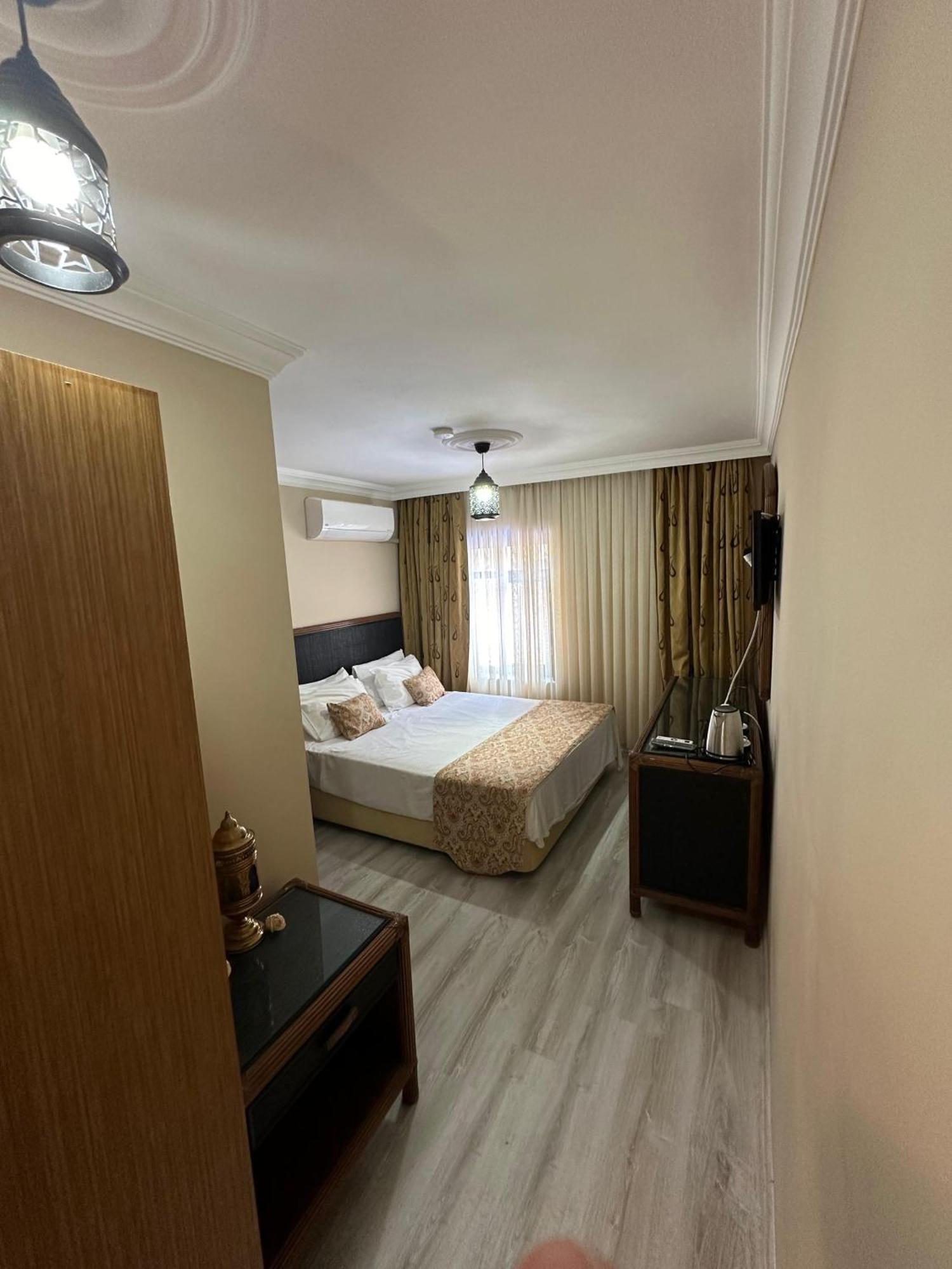 Loost Town Inn Hotel Antalya Eksteriør bilde