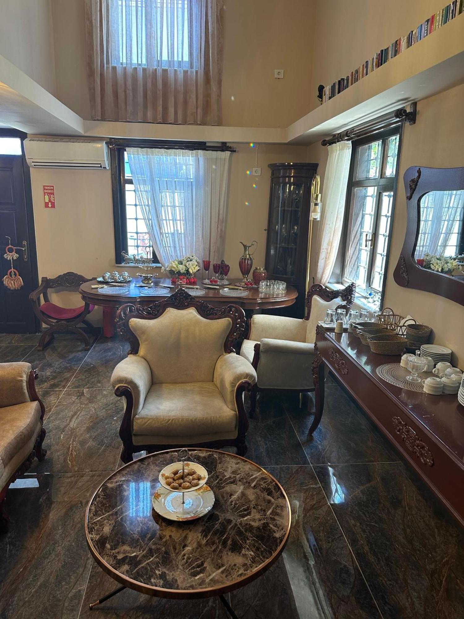 Loost Town Inn Hotel Antalya Eksteriør bilde