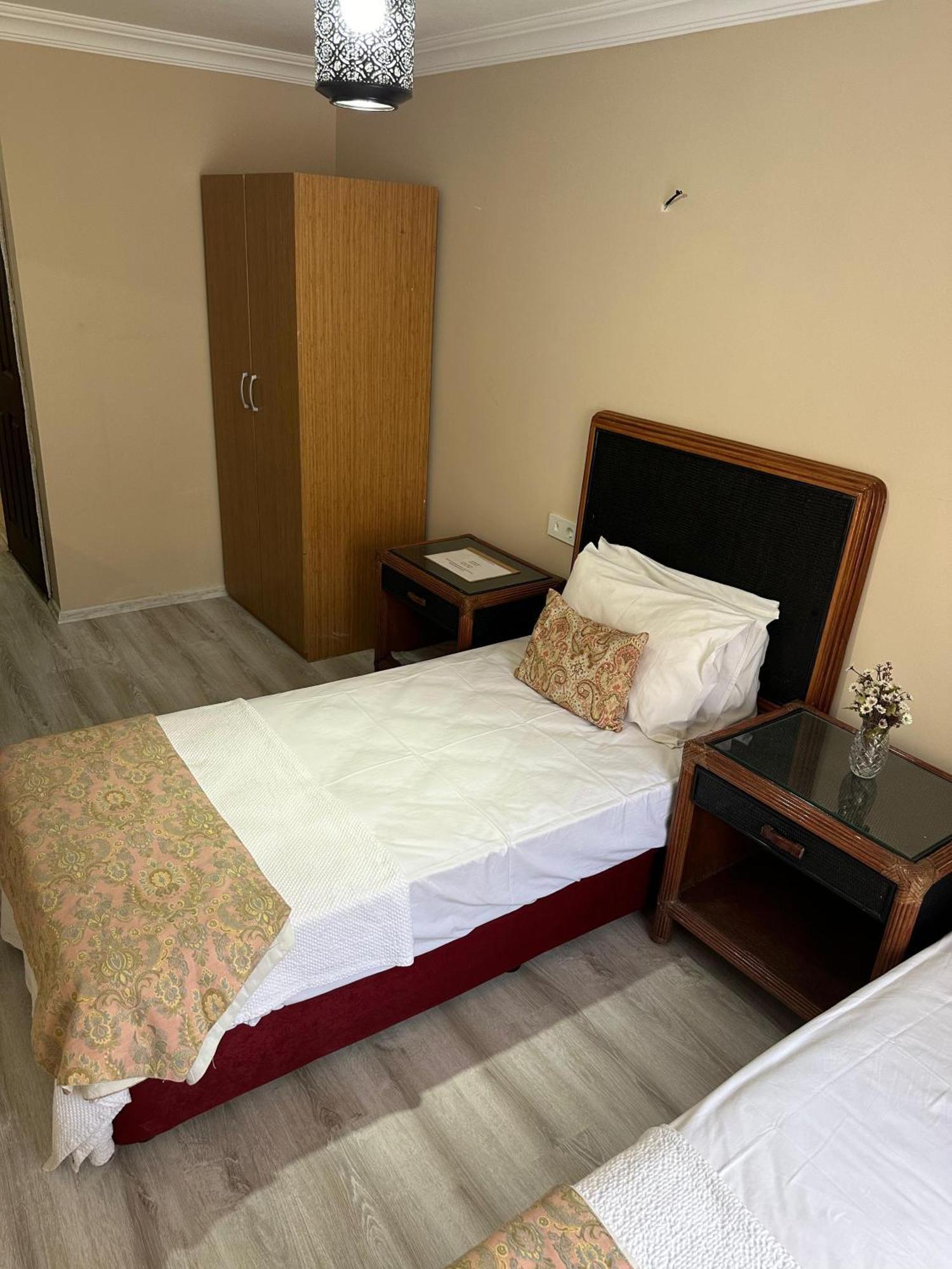 Loost Town Inn Hotel Antalya Eksteriør bilde