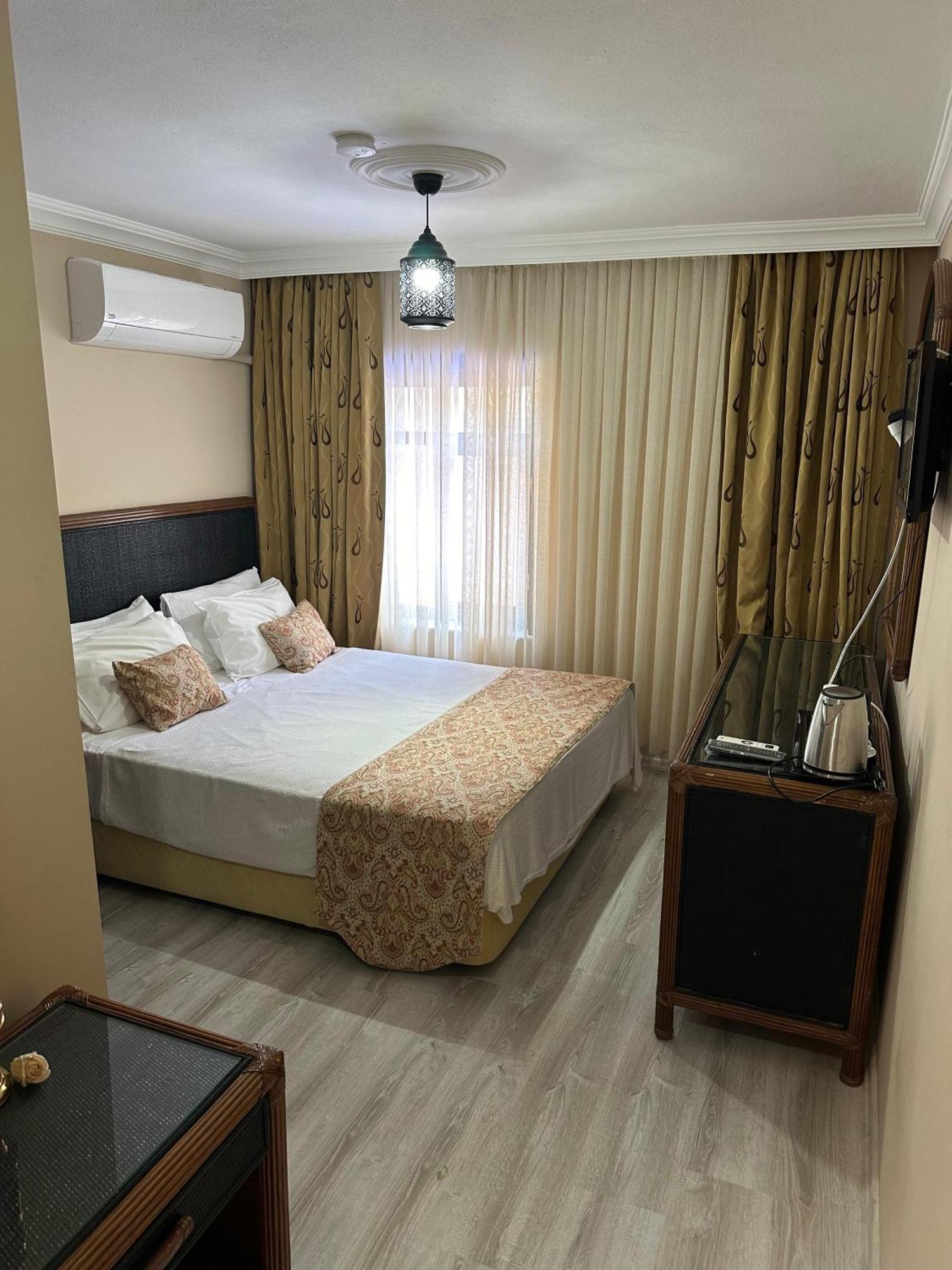 Loost Town Inn Hotel Antalya Eksteriør bilde